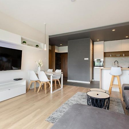 Sky Home- Ilumino Apartment -Centrum, Parking, Klimatyzacja, Dostep Na Kod Łódź Exterior foto